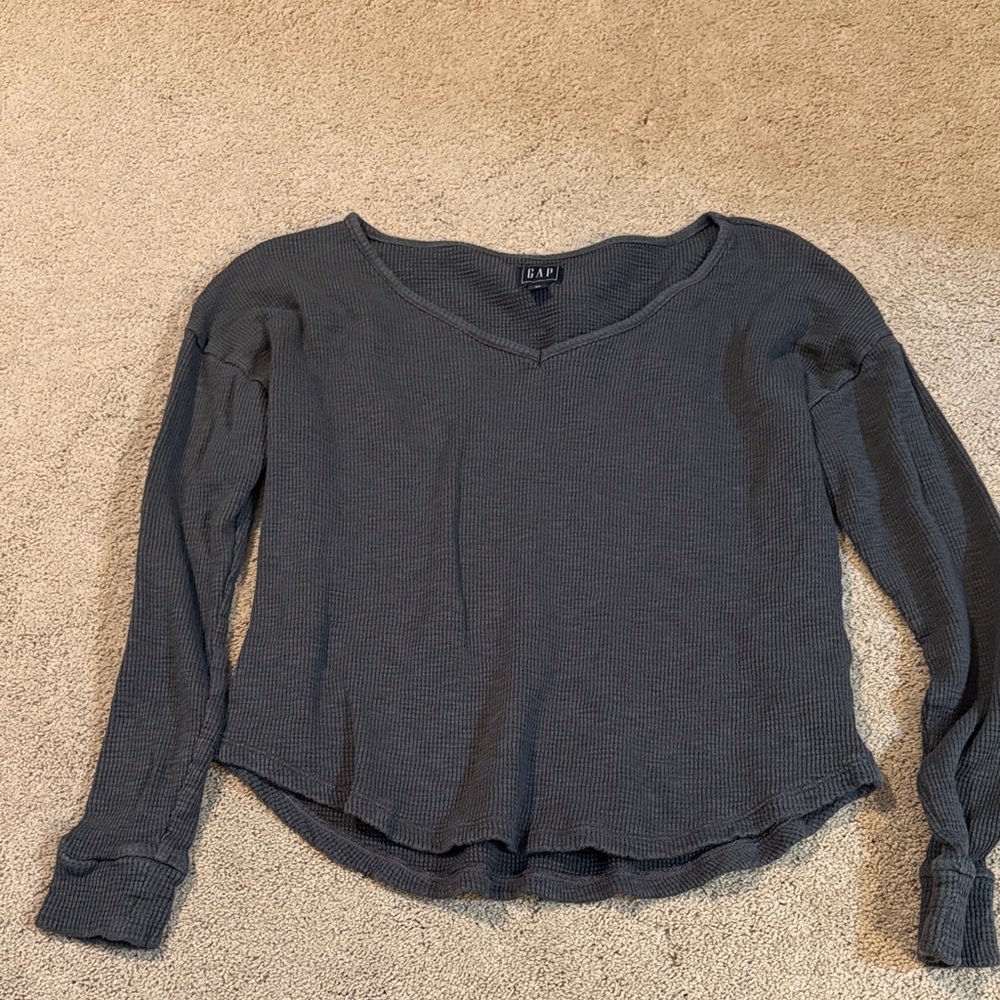 GAP Long Sleeve Waffle Knit Top in Charcoal Gray